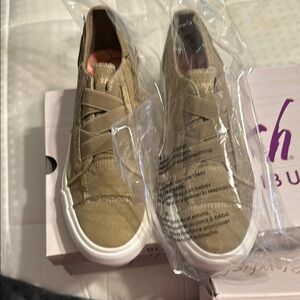 Blowfish Malibu Tan Sneakers